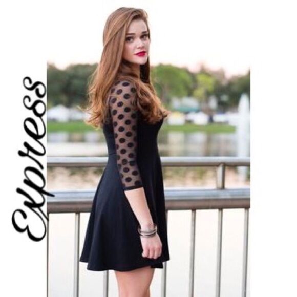 ✨HP✨Express Polka Dot 3/4 Sleeve Dress✨ - Picture 1 of 4